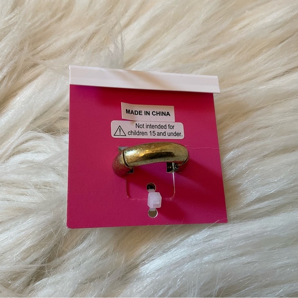 Betsey Johnson Frenchie Adjustable Ring - NWT - Picture 6 of 6